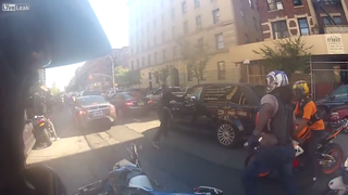 Undercover Cop Stood By As Bikers Beat Range Rover Driver